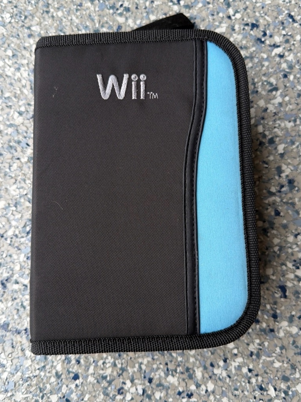 Black Wii Compact Double-Zip Organizer Pouch